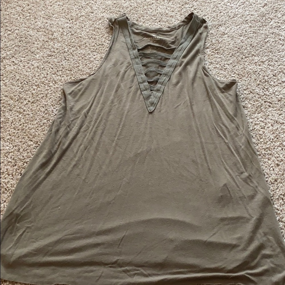 V neck strapped tank!
